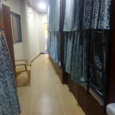Hostel Dc Dormitory Asalpha Metro *