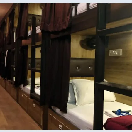 Hilal Hostel *
