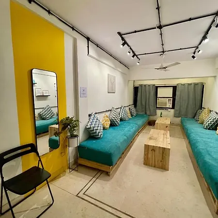 Hostel Locomo Hostel Express - Stay Work Eat