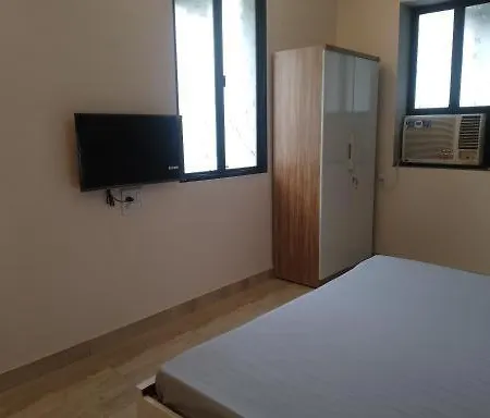 Apartment 2 With Balcony In Bandra West Mumbai