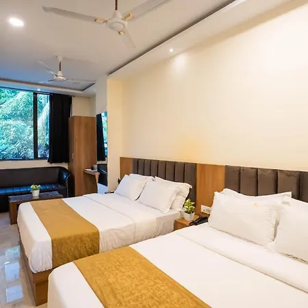 The Platinum Hotel 3*