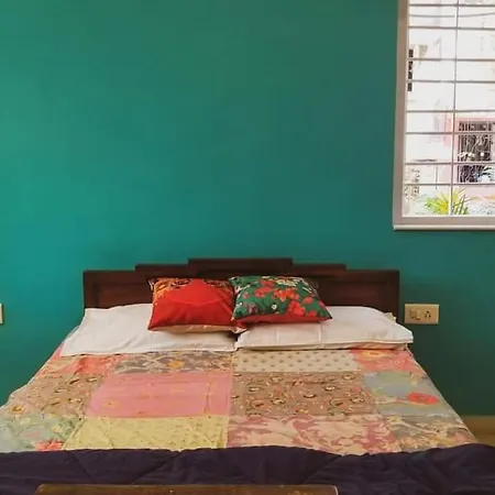 Beautiful 1master Bedroom In Bandra West Apartment Mumbai