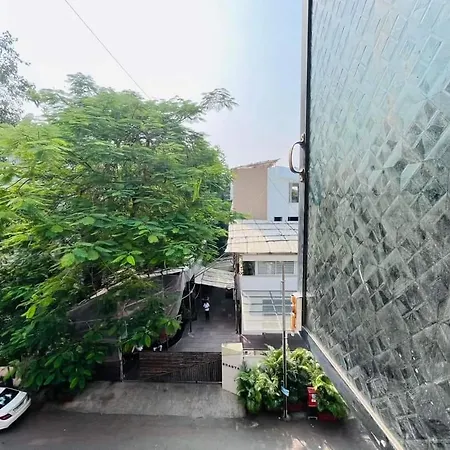 Apartment Khar West : Apple *