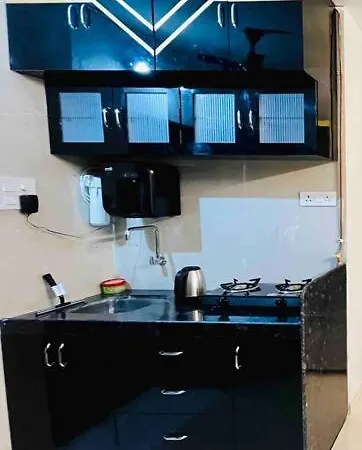 La Carlos Serviced Apartment *