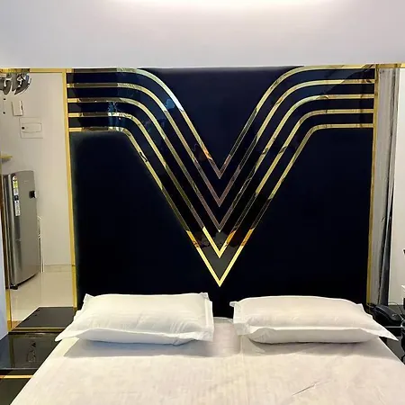 La Carlos Serviced Apartment