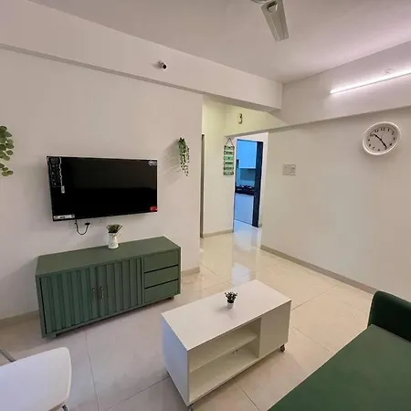 La Olive 1 Bhk Service *