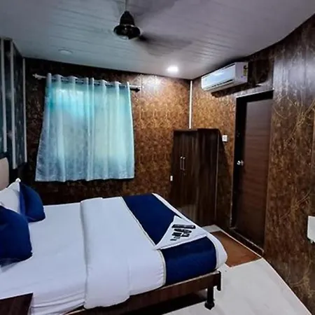 Hotel Fabexpress Ashirwad Residency 3*