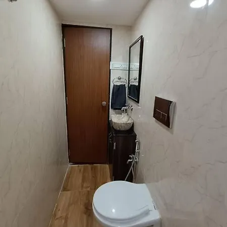 Apartment Private In South Mumbai's Heart