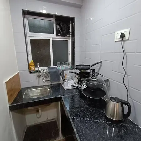 Apartment Private In South Mumbai's Heart *