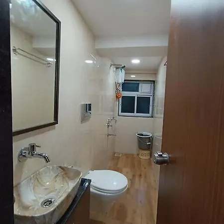 Private In South Mumbai's Heart * Mumbai