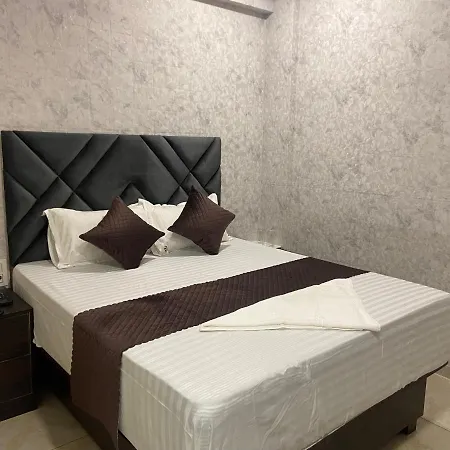 Classio - Near Kokilaben Hospital, Andheri West Mumbai
