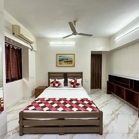 Welcome Home Service Apartments - Bandra Hotel 3*