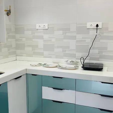 One Bedroom Apartment- Near Kokilaben Ambani Hospital, Andheri West *