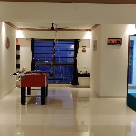 Spacious 4 Bhk In Mulund East 12 Guest For Function Gathering Meeting Apartment Mumbai