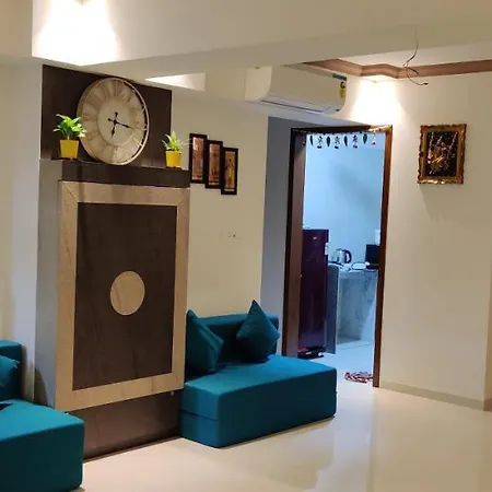 Spacious 4 Bhk In Mulund East 12 Guest For Function Gathering Meeting Apartment Mumbai