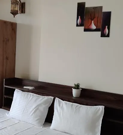 Apartment Spacious 4 Bhk In Mulund East 12 Guest For Function Gathering Meeting *