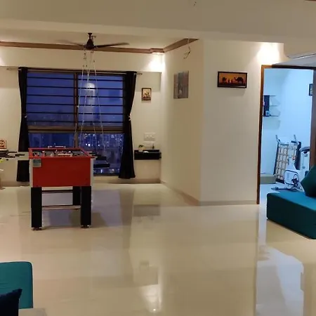 Spacious 4 Bhk In Mulund East 12 Guest For Function Gathering Meeting Apartment *