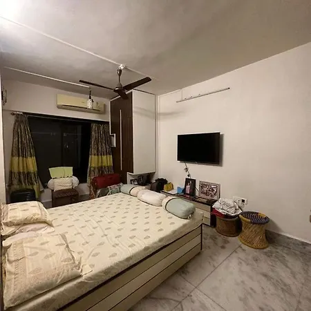 Surya Kiran: Linking Road Bandra West 3bhk *