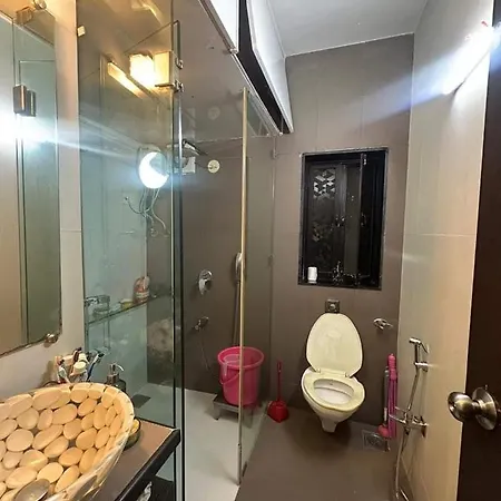 Apartment Surya Kiran: Linking Road Bandra West 3bhk Mumbai