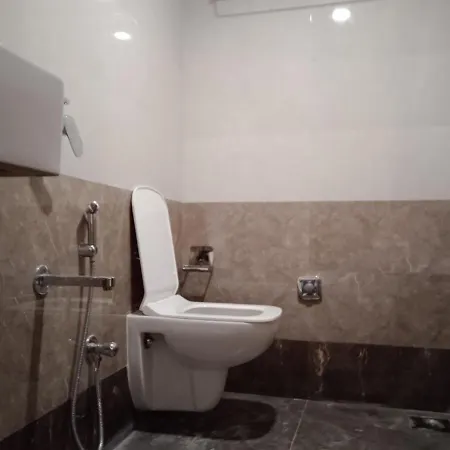 Hotel Raheja Residency 3*