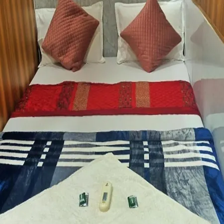New Amaan Palace Guest house