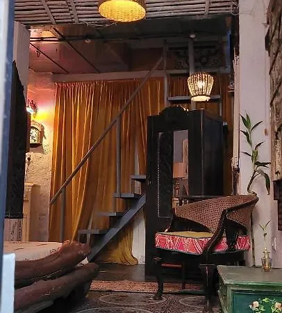 101 Homestay *