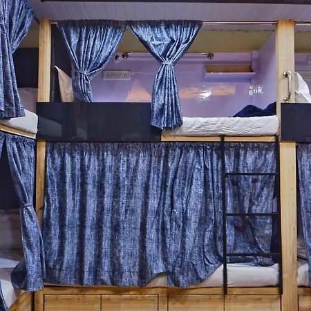 Hostel New India *