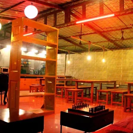 Hostel Woh *