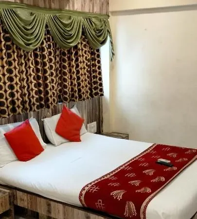 Hotel Golden Inn,