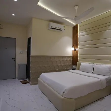 Hotel Palm Springs - Gorai