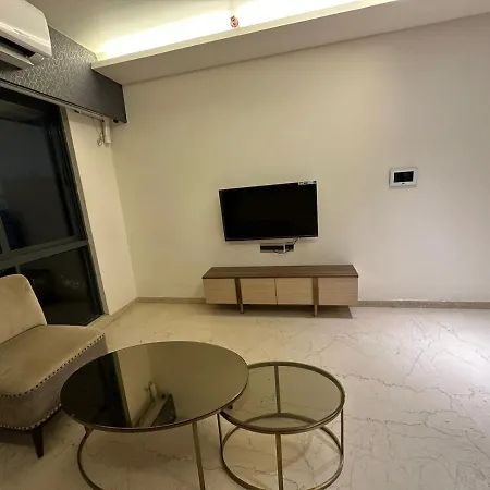 Apartment 1br Service In Bkc By Florastays