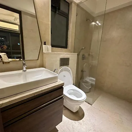 1br Service In Bkc By Florastays *