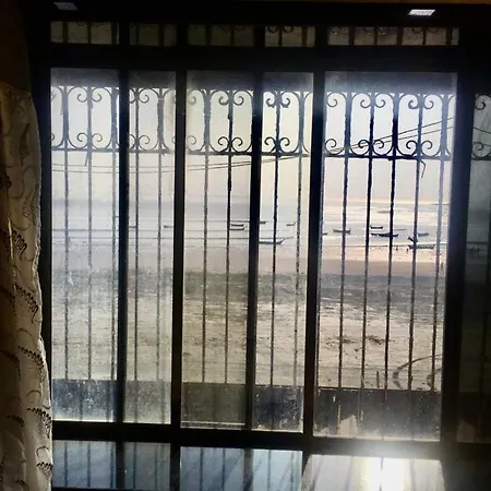 Apartment Lavish Sea View *