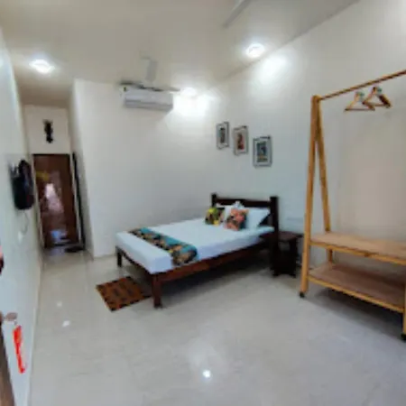Hotel Tom's Hideout Resorts,mumbai