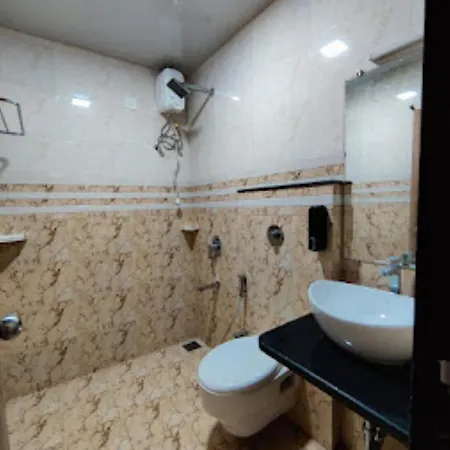 Tom's Hideout Resorts,mumbai Hotel