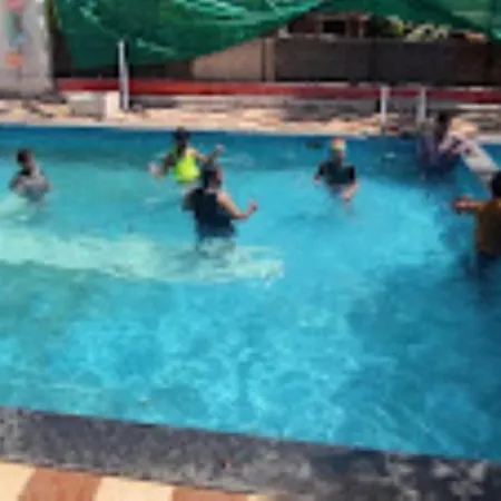 Hotel Tom's Hideout Resorts,mumbai Mumbai
