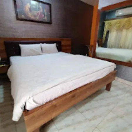 Hotel White ,