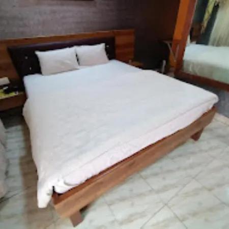 White , 3*