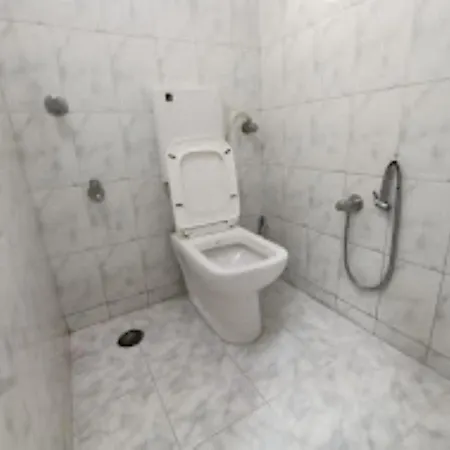 White , Hotel 3*