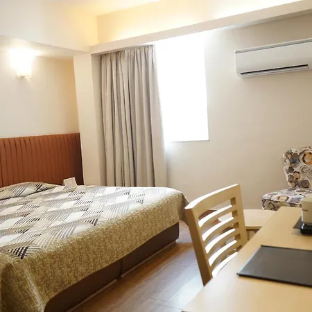 Diplomat, Colaba 3* Mumbai