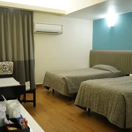 Diplomat, Colaba 3*