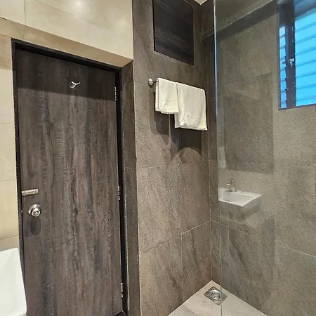 Hotel Kumkum Mumbai