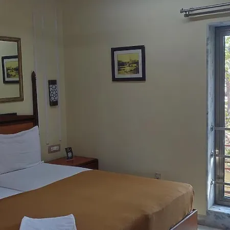 Royal Park Dockyard Hotel
