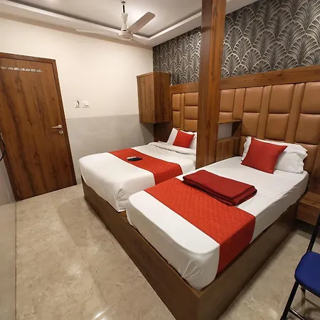 Dream Palace Residency - Near To Us Embassy Bkc Bed & Breakfast 2*