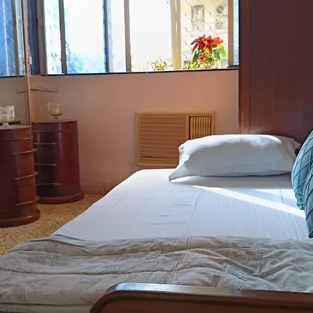 Seaview Bandra W Nr Taj Indian Women Only Mumbai