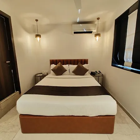 The Majlis - Colaba