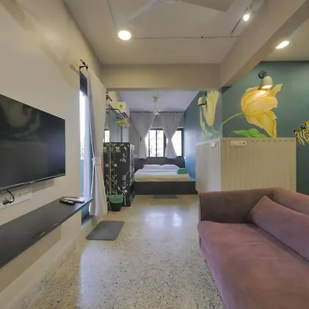 Apartment Queenie - Bandra West