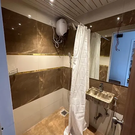 Luxury 2 Bhk Tropical With Workspace In Khar West Apartment Mumbai