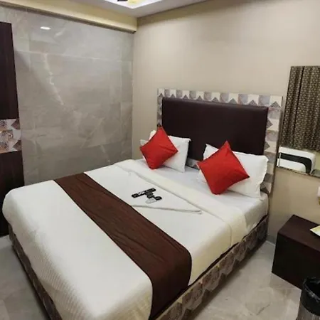 Vaithi Residency - Andheri West Hotel *