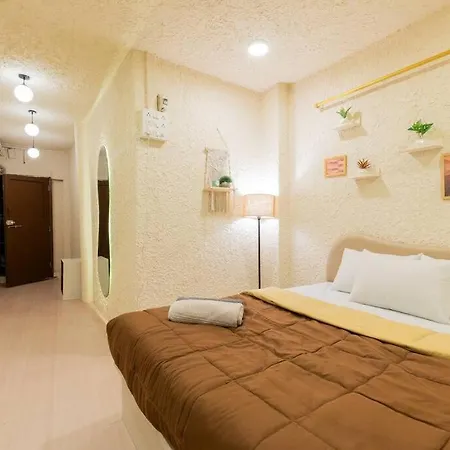 Cave House Near The Sea Apartment Mumbai